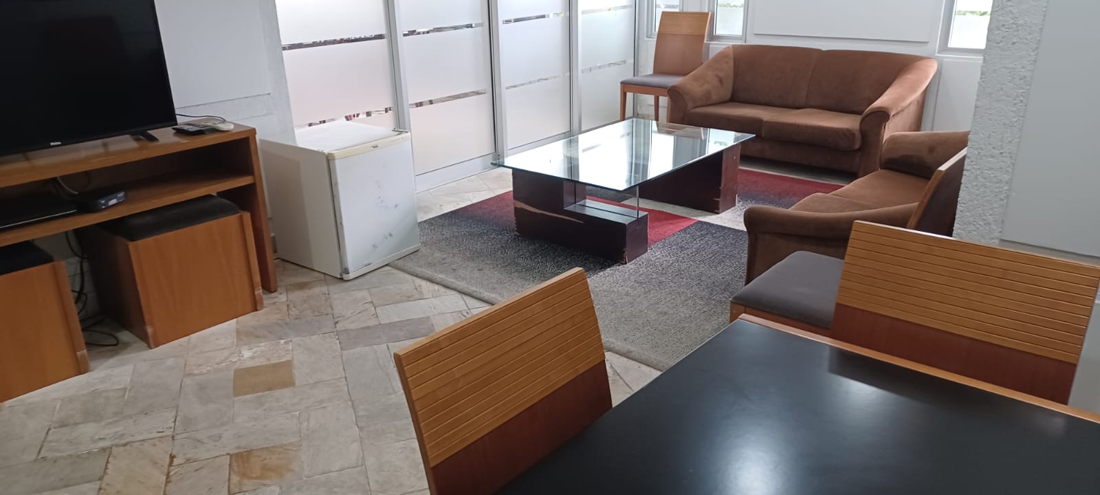 lounge_000003_01.jpg